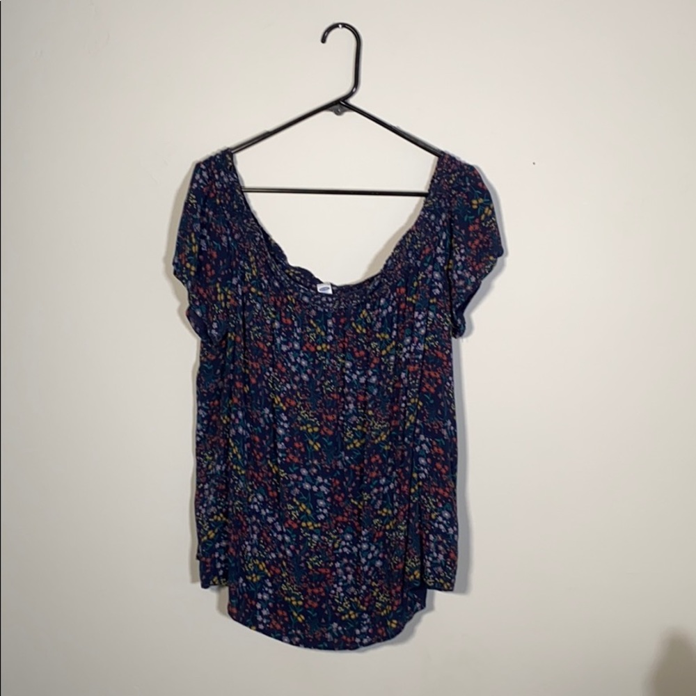 Off shoulders blouse